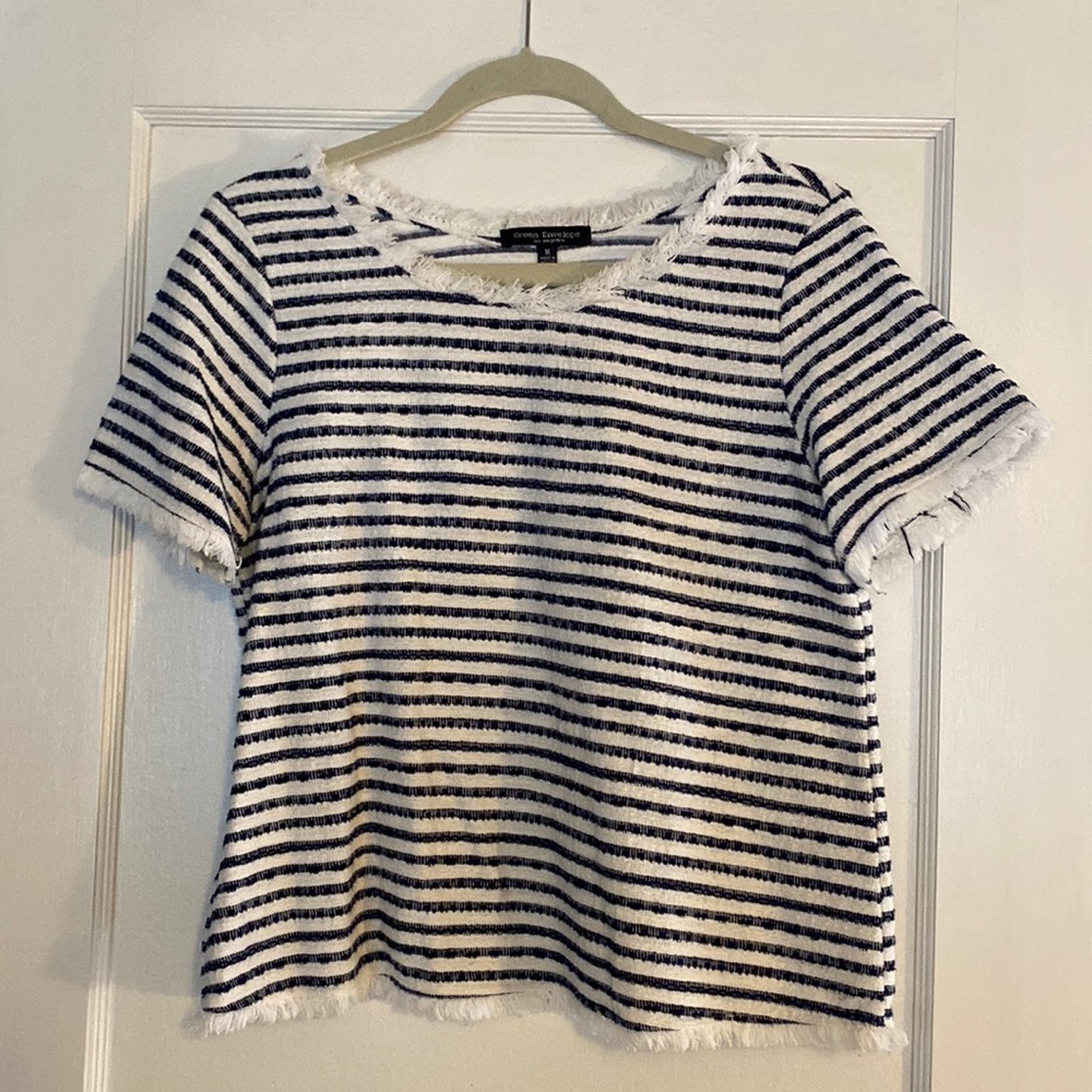 Stripped knit shirt. Size M.